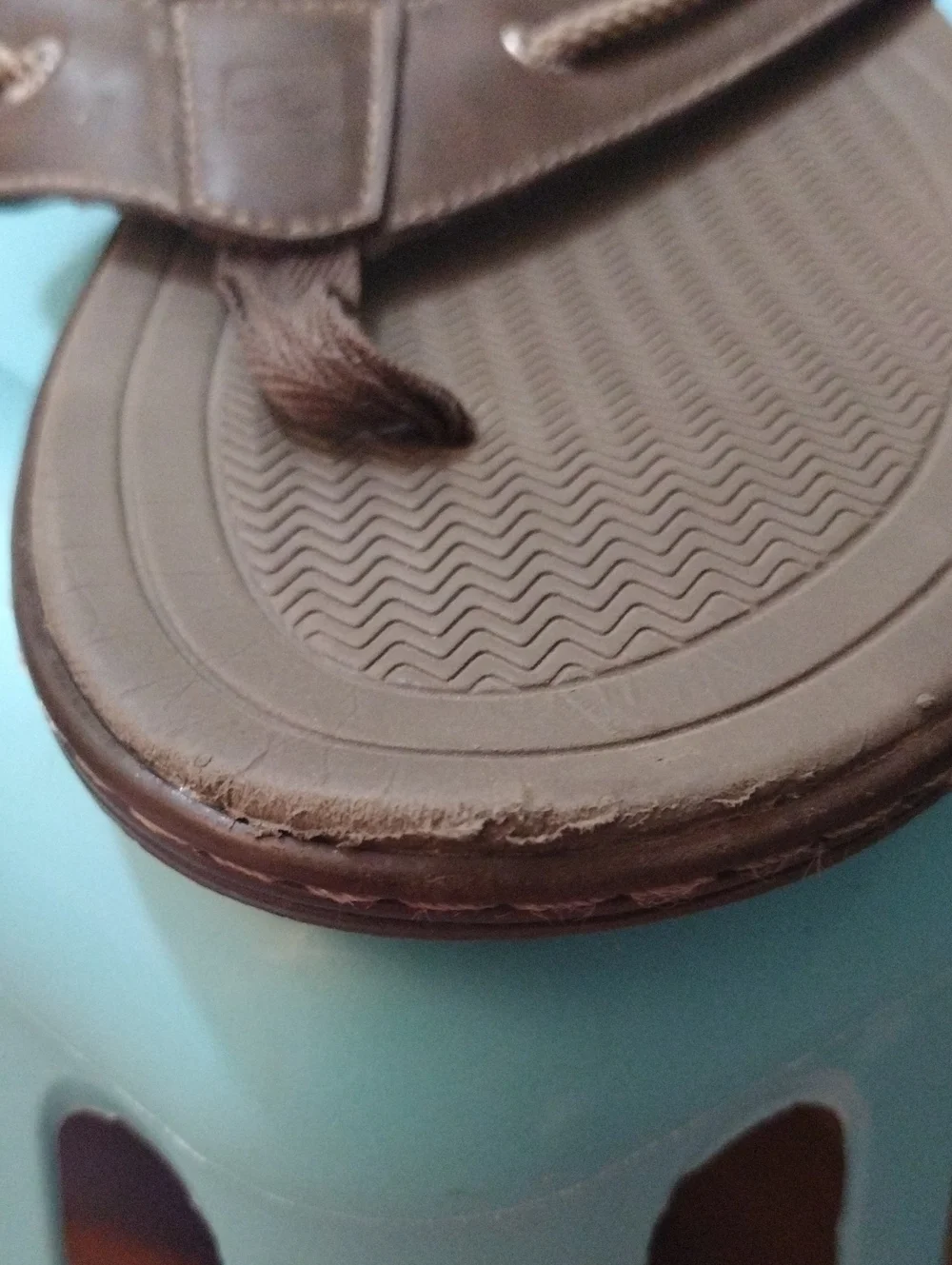 Sperry Leather Thong Sandals